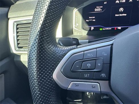 Certified 2022 Volkswagen Atlas Cross Sport SEL R-Line image 17