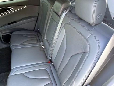 Used 2020 Lincoln Nautilus Reserve FWD image 15