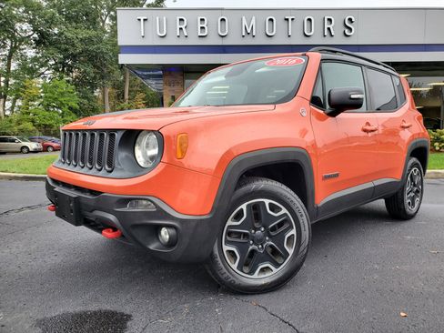 Used 2016 Jeep Renegade Trailhawk w/ Premium Trailhawk Package image 1
