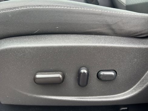 Used 2017 Ford Escape SE w/ Equipment Group 201A image 20