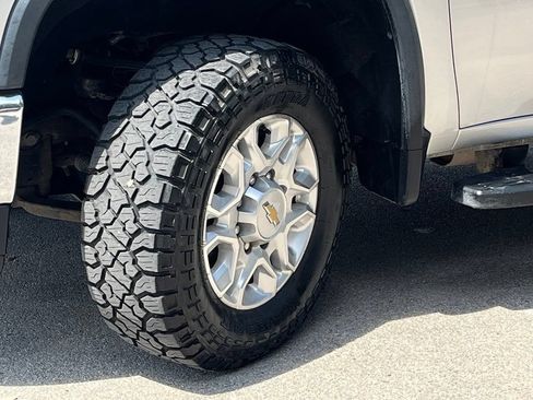 Used 2021 Chevrolet Silverado 2500 LTZ w/ LTZ Plus Package AWD/4WD image 10