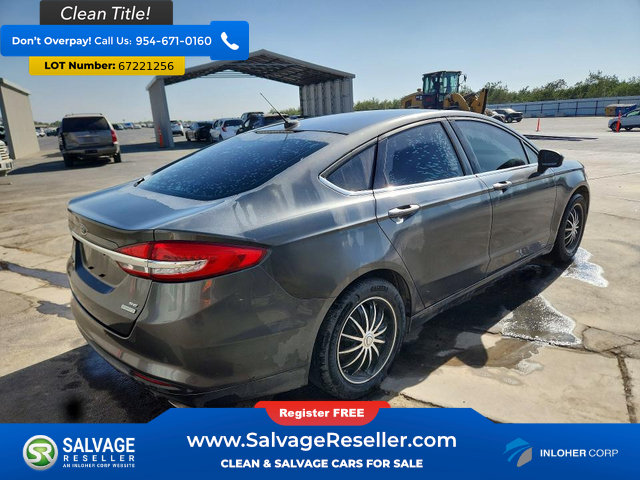 Used 2017 Ford Fusion SE w/ Fusion SE Technology Package FWD image 4