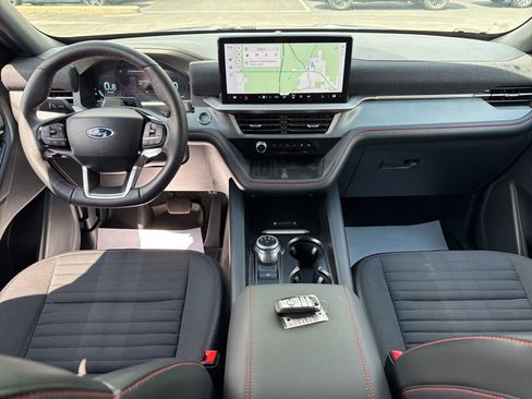 Used 2025 Ford Explorer ST-Line w/ Premium Package image 37