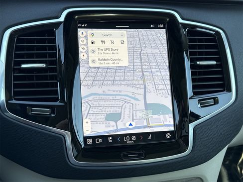 Used 2023 Volvo XC90 B6 Plus w/ Protection Package Premier image 20