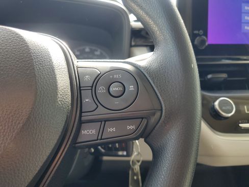 Certified 2025 Toyota Corolla LE FWD image 22