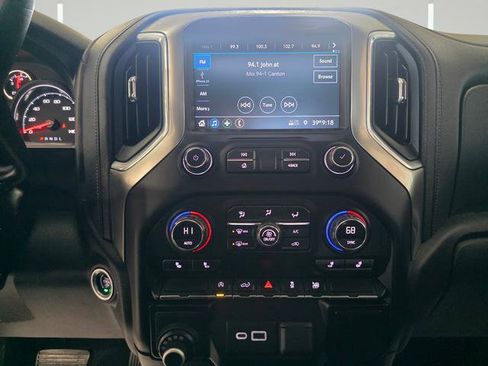 Used 2021 Chevrolet Silverado 1500 LT AWD/4WD image 20