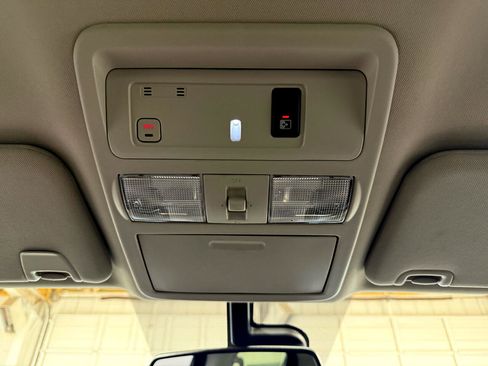 Used 2019 Nissan Titan PRO-4X w/ Pro-4x Convenience Package image 22