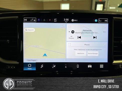 Used 2024 Chrysler Pacifica Limited FWD image 22