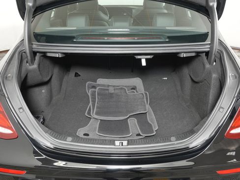 Certified 2020 Mercedes-Benz E 350 4MATIC Sedan image 34
