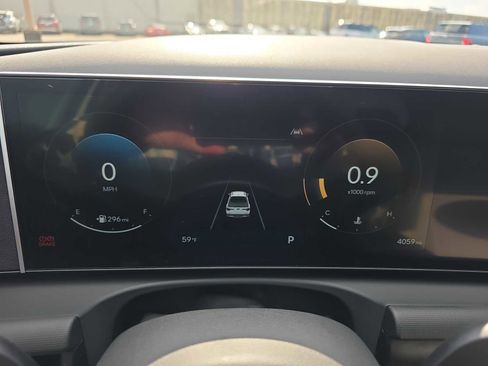 Used 2025 Hyundai Santa Cruz SEL image 15