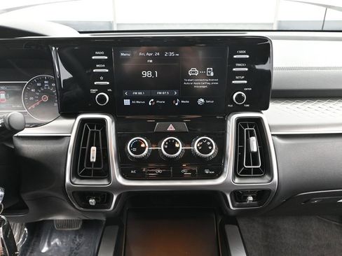 Used 2023 Kia Sorento LX AWD/4WD image 30