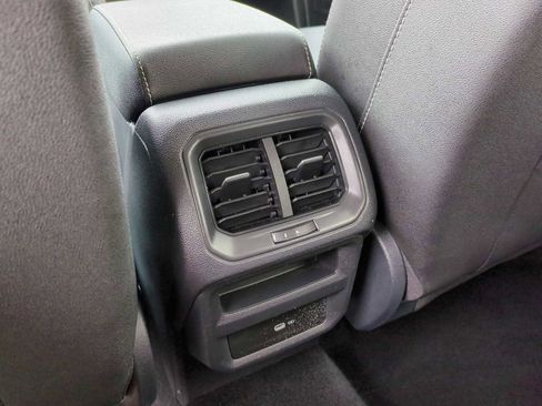 Used 2024 Volkswagen Taos SE image 20