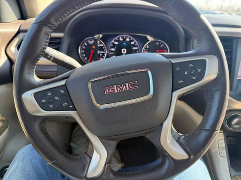 Used 2017 GMC Acadia Denali w/ Technology Package image 10