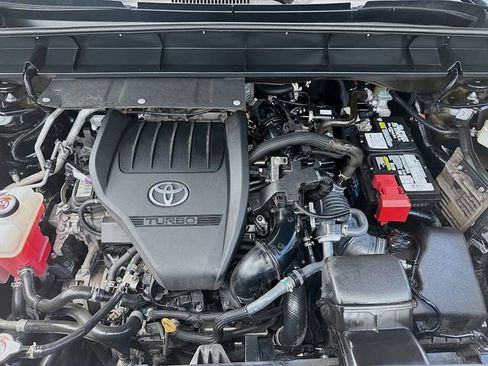 Used 2023 Toyota Highlander L FWD image 34