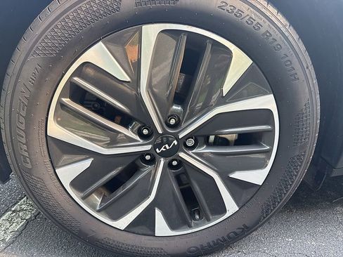 Used 2024 Kia EV6 Light RWD image 8