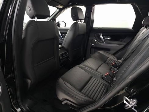 Used 2022 Land Rover Discovery Sport SE image 34