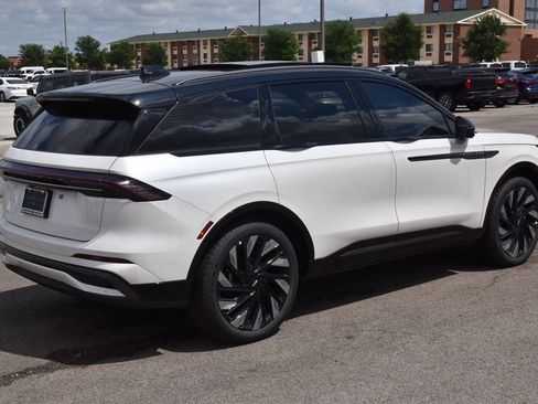 New 2026 Lincoln Nautilus Reserve AWD/4WD image 6