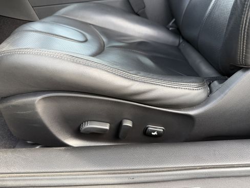 Used 2010 INFINITI G37 Journey w/ Premium Pkg image 15