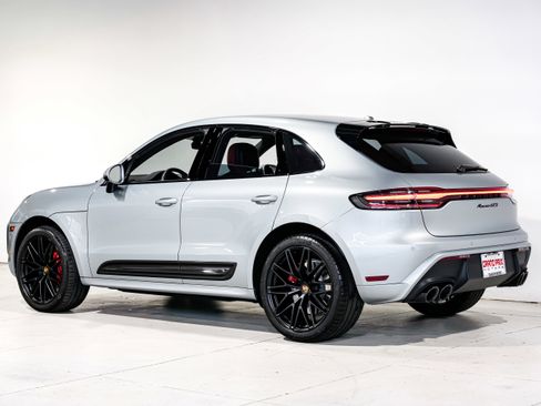 Used 2022 Porsche Macan GTS w/ Sport Chrono Package image 8