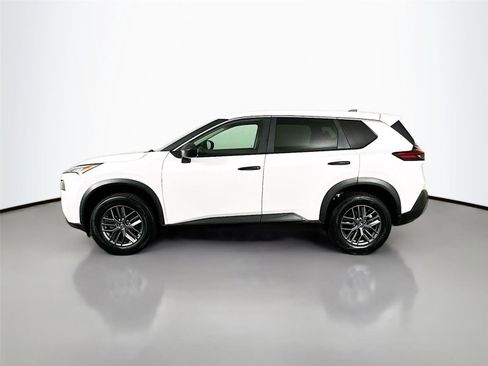 Used 2023 Nissan Rogue S AWD/4WD image 8