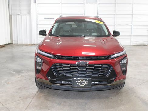 Used 2024 Chevrolet Trax ACTIV w/ Driver Confidence Package image 3