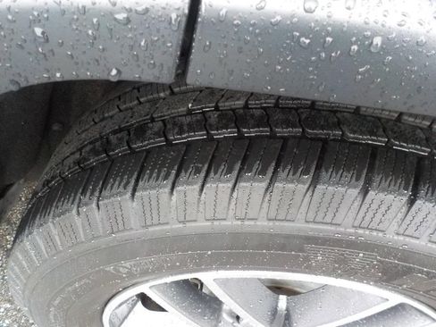 Used 2018 Jeep Grand Cherokee Limited image 25