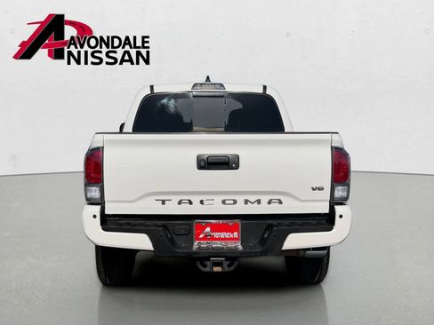 Used 2020 Toyota Tacoma TRD Sport w/ Technology Package RWD image 5