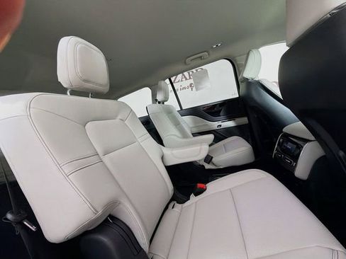 New 2026 Lincoln Aviator 2WD image 31