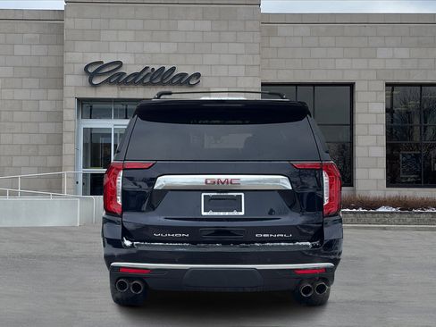 Used 2021 GMC Yukon Denali w/ Denali Premium Package image 6