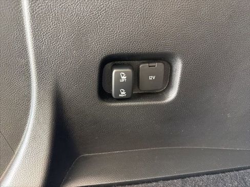Certified 2024 Ford Edge SEL w/ Convenience Package AWD/4WD image 9
