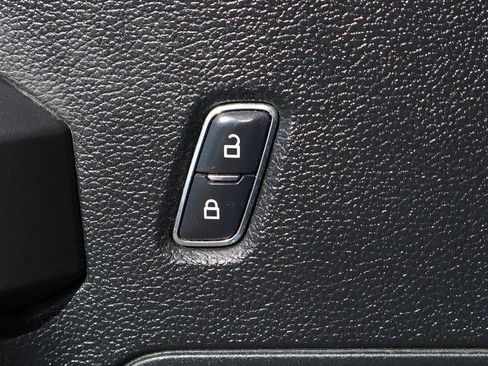 Used 2015 Ford F150 XLT w/ Equipment Group 302A Luxury RWD image 17