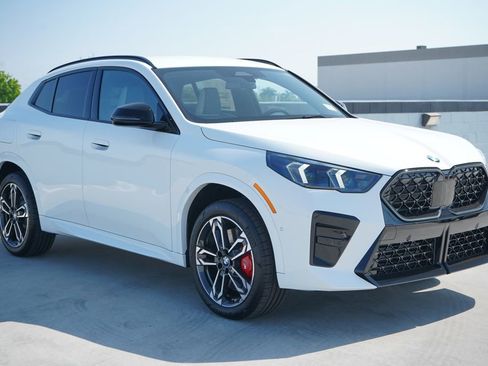 New 2026 BMW X2 xDrive28i w/ M Sport Package image 3