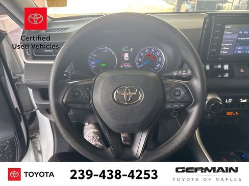 Certified 2021 Toyota RAV4 LE AWD/4WD image 20