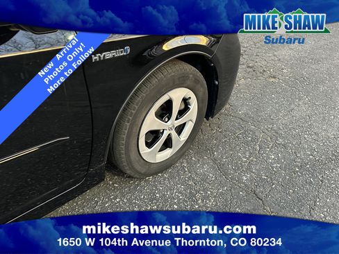 Used 2015 Toyota Prius Four image 12