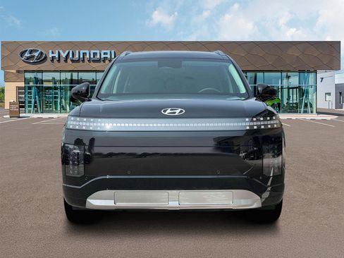New 2026 Hyundai Ioniq 9 SEL w/ Tow & Go Package AWD/4WD image 12