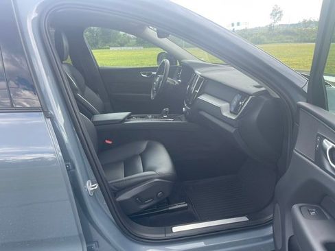 Used 2024 Volvo XC60 B5 Core w/ Protection Package Premier AWD/4WD image 9