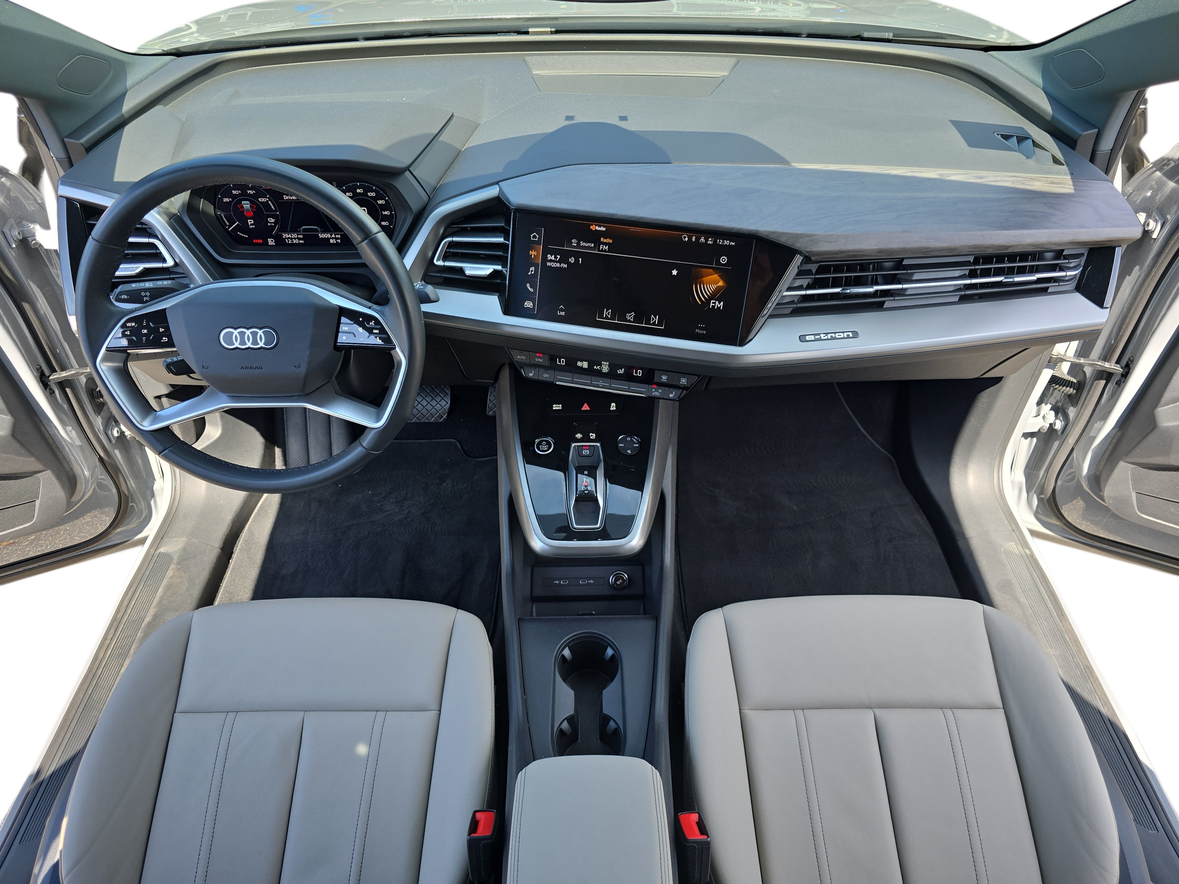 Used 2023 Audi Q4 e-tron Premium w/ Convenience Package AWD/4WD image 9