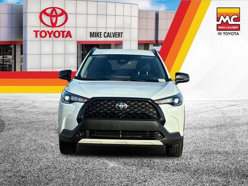 Certified 2025 Toyota Corolla Cross LE FWD image 8