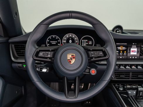 Used 2025 Porsche 911 Carrera w/ Premium Package image 78