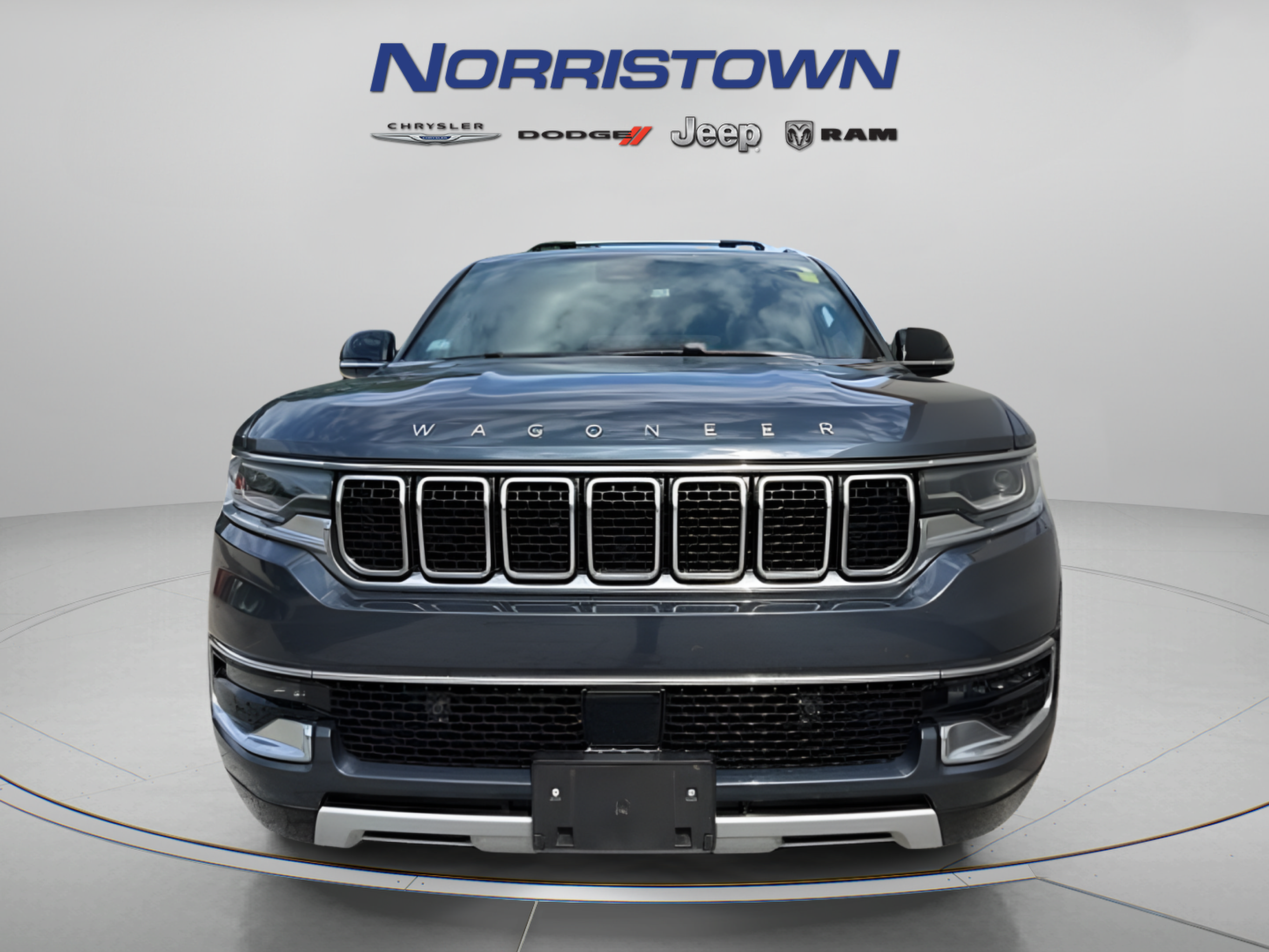 Used 2023 Jeep Wagoneer Series II w/ Premium Group I AWD/4WD image 3