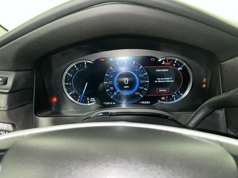 Used 2016 Cadillac Escalade ESV Premium image 16