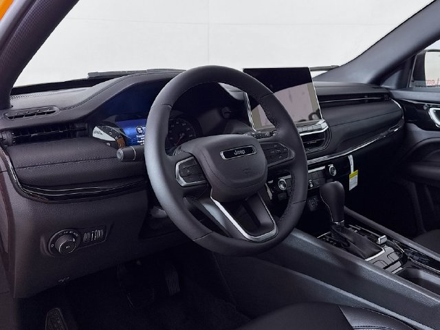 New 2026 Jeep Compass Latitude AWD/4WD image 9