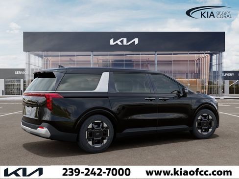 New 2026 Kia Carnival EX FWD image 6