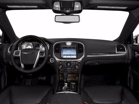 Used 2014 Chrysler 300 RWD image 10
