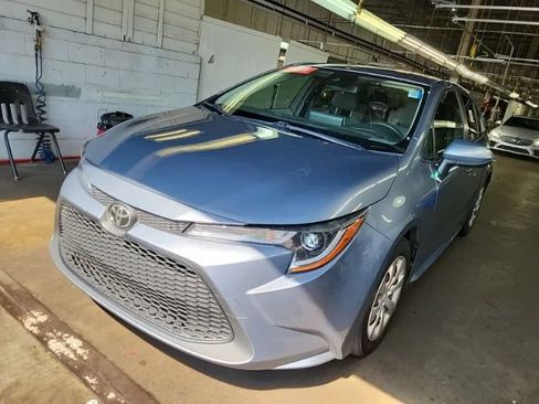Used 2021 Toyota Corolla LE FWD image 1