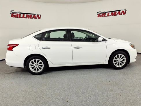 Used 2019 Nissan Sentra SV image 4