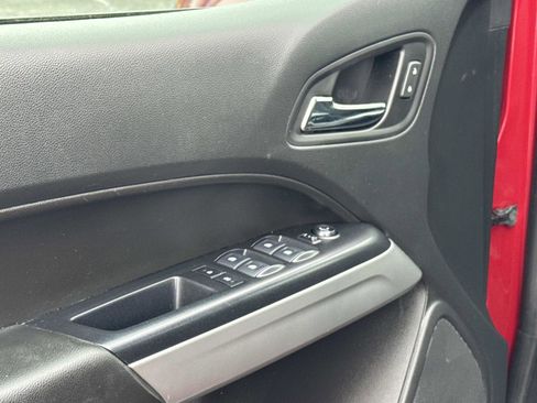 Used 2020 Chevrolet Colorado LT w/ LT Convenience Package image 19