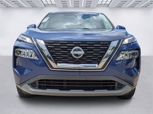Used 2023 Nissan Rogue SV FWD image 2