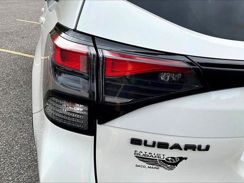 Used 2025 Subaru Forester Limited image 33