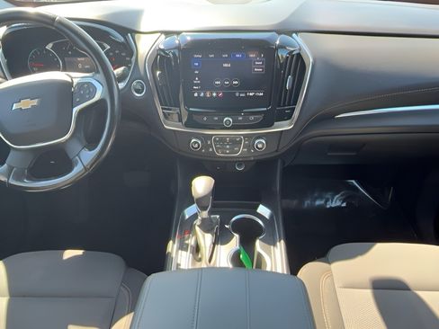 Used 2021 Chevrolet Traverse LT AWD/4WD image 37